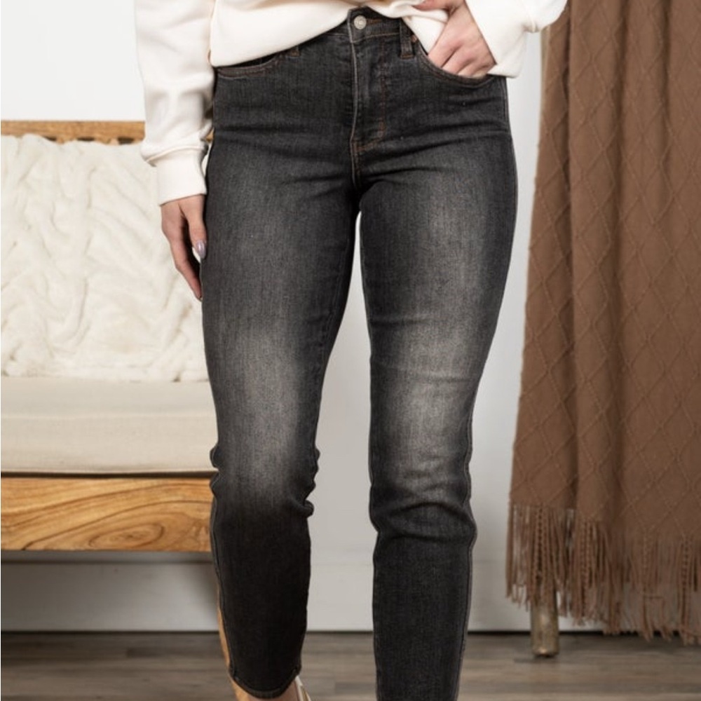Brand new size 3 black Judy Blue skinny jeans